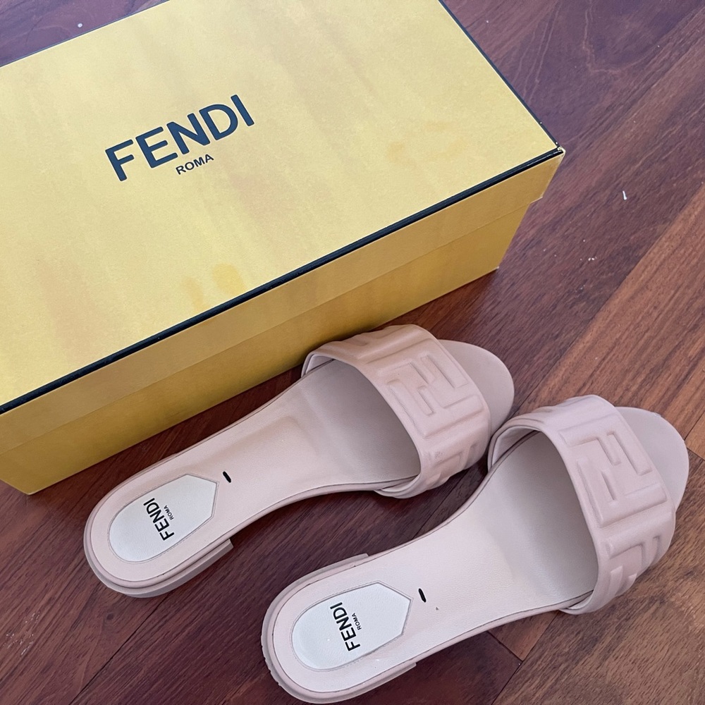 Fendi Slides - Picture 4 of 6